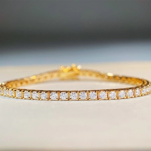 Lussuoso bracciale tennis in argento 925 con pietre Moissanite colore D da 2,5 mm