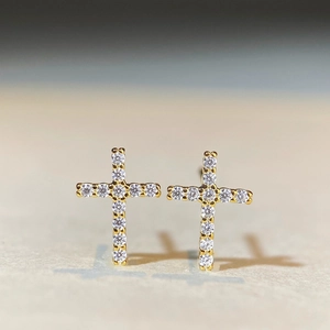 Élégantes boucles d'oreilles croix en argent S925 avec Moissanite couleur D dorées