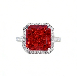 Lussuoso anello in argento S925 con rubino rosso sangue di piccione a taglio quadrato