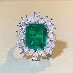 Luxury 925 Sterling Silver Emerald Cut Green Rhinestone Cluster Ring For Women Elegant Geometric Inlaid Wedding Jewelry Finger Ring