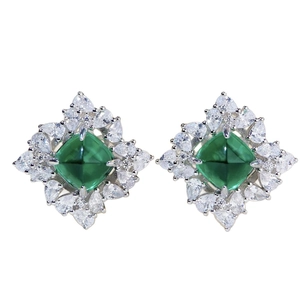 Orecchini lussuosi in argento S925 con smeraldo sugarloaf e scintillante halo di diamanti