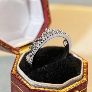 Elegant S925 sterling silver crown ring with sparkling zircons in a red gift box