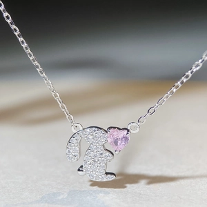 S925 Sterling Silber Hasen-Halskette mit rosa Herz Zirkon und weißen Steinen