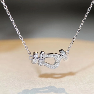 S925 sterling silver horseshoe U-link necklace with pavé cubic zirconia for women