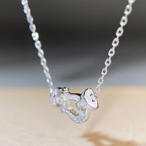 S925 silver horseshoe buckle necklace with sparkling pavé cubic zirconia gemstones