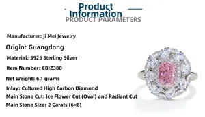 Dettaglio macro anello in argento S925 con pietra rosa 2ct taglio fiore di ghiaccio