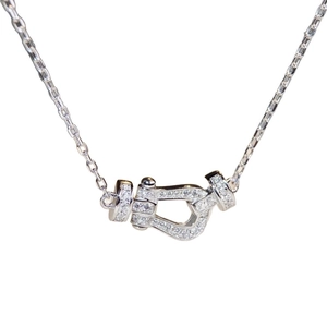 S925 sterling silver horseshoe necklace with pave-set zircon stones on a link chain