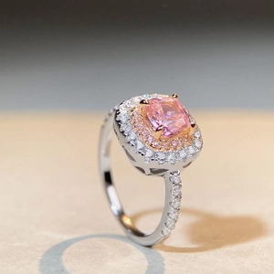Bague luxueuse en argent S925 avec diamant rose taille coussin et sertissage halo brillant