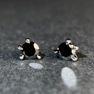 Classic 925 sterling silver dragon claw stud earrings with round black moissanite stones