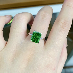 Elegant S925 sterling silver ring with 4ct emerald-cut green zircon and four-prong setting