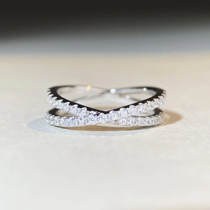 Bague en Argent Sterling 925 avec Moissanite Croisée Double Rangée Géométrique pour Femme Bijoux de Mode Élégants de Luxe Cadeau