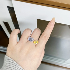 Bague réglable en argent S925 avec zircons rectangulaire blanc et poire jaune éclatants
