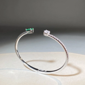 925 silver bangle with emerald cut green stone and round crystal in 18K gold finish