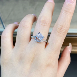 Macro shot of S925 sterling silver ring featuring a 2-carat radiant cut carbon diamond