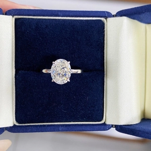 Bague de Luxe en Argent Sterling 925 Taille Ovale avec Strass pour Femmes Classique Sertie à Quatre Griffes Bijoux