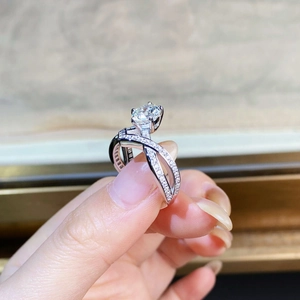 925 silver crossover ring with a 1-carat round moissanite diamond for women