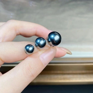 Three sizes of round Tahitian black pearl studs in S925 sterling silver with peacock luster