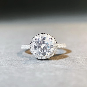 925 Sterling Silver Moissanite Ring Round Brilliant Cut Halo Sparkling Pave Band Wedding Engagement Jewelry For Women
