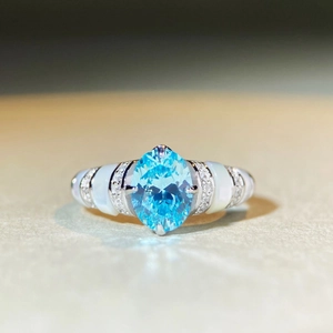 Bague en argent S925 avec aigue-marine marquise et incrustation de nacre blanche