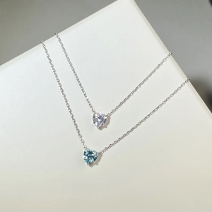 Collier classique en argent S925 avec pendentifs moissanite cœur blanc et vert menthe