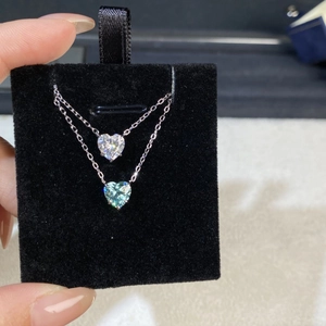 Colliers en argent S925 avec pendentifs cœur en moissanite vert menthe et blanc de 1ct