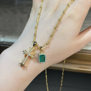 S925 silver 18K gold necklace with emerald gemstone and sparkling cross pendants