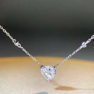 S925 sterling silver heart-cut gemstone necklace with sparkling zirconia pendant