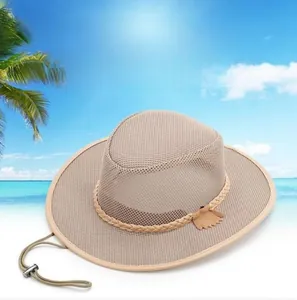 Dettaglio della corona in mesh traspirante e fascia intrecciata del cappello