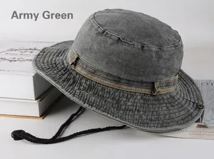 Dettaglio cappello tattico verde militare con cuciture rinforzate e cordino regolabile