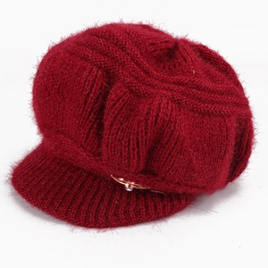 Burgundy knitted newsboy cap with thermal faux fur and golden floral rhinestone buckle