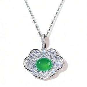 S925 silver Ruyi lock necklace with emerald green chalcedony stone and zircon accents