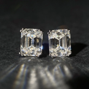 Boucles d'Oreilles Clous en Argent Sterling 925 Taille Émeraude Moissanite pour Femmes Minimaliste Couleur D Moissanite Bijoux Géométriques