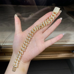 Luxuriöses 12mm 925er Sterling Silber Iced Out Panzerarmband mit glänzenden Moissanit Steinen