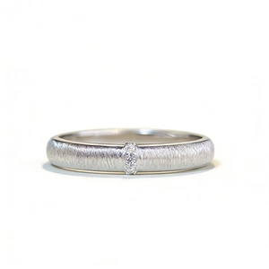 Minimalist 925 sterling silver brushed ring with three vertical centered small gemstones