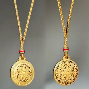 Collier Pendentif en Cuivre et Strass Style Chinois Unisexe Calebasse Bouddha Porte-Bonheur Collier Rond Ajouré Bijoux