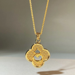 New Chinese Style Gold Plated Copper Pendant Necklace For Women Filigree Hollow Out Clover Gourd Lucky Charm Jewelry Gift