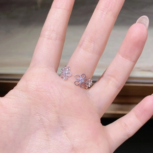 S925 Silber Gänseblümchen Ring mit verstellbarem hohlem Design und Zirkon-Einlage