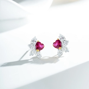 Boucles d'oreilles cœur en argent S925 avec pierre rubis et zircons marquise blancs