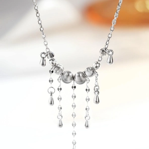Collier à pampilles en argent sterling S925 avec perles brossées et pendentif goutte poli