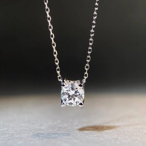 Classic S925 Sterling Silver Moissanite Necklace For Women D Color 1 Carat Four Prong Bull Head Pendant Jewelry Gift