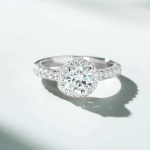 Classic Moissanite Halo Ring 925 Sterling Silver Rhinestone Wedding Engagement Ring For Women HW Style Round Luxurious Jewelry