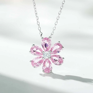 Élégant collier en argent S925 avec pendentif fleur en zircon rose et pierre blanche