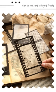 Vista macro di adesivi PET in stile film vintage con motivi a griglia per scrapbooking