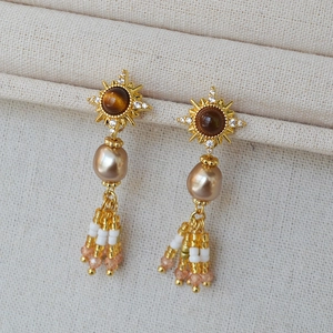 Orecchini Pendenti Vintage in Ottone Placcato Oro Occhio di Tigre Zirconia Perla Artificiale con Perno Argento 925