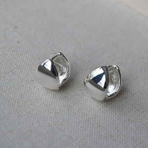 Polished silver geometric triangle earrings with a minimalist 3D waterdrop design for women