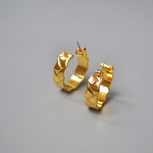 Classic 18K gold plated C-shape hoop earrings with irregular geometric quilted texture