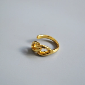 Minimalist 18K gold-plated chain link open ring with polished metallic mirror finish