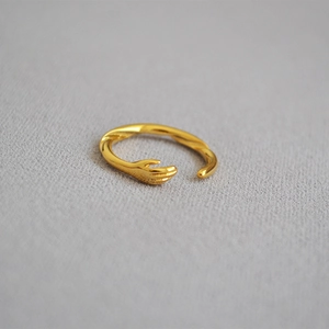 Brass Gold Plated Hugging Hands Open Adjustable Ring Minimalist Creative Design Index Finger Ring For Women Jewelry Gift