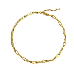 Collier chaîne en laiton doré avec texture martelée et fermoir mousqueton ajustable