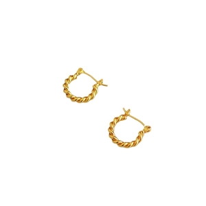 Élégantes boucles d'oreilles créoles torsadées dorées pour femmes à texture tressée